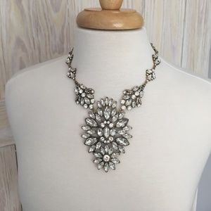 Rhinestone Statement necklace NWT